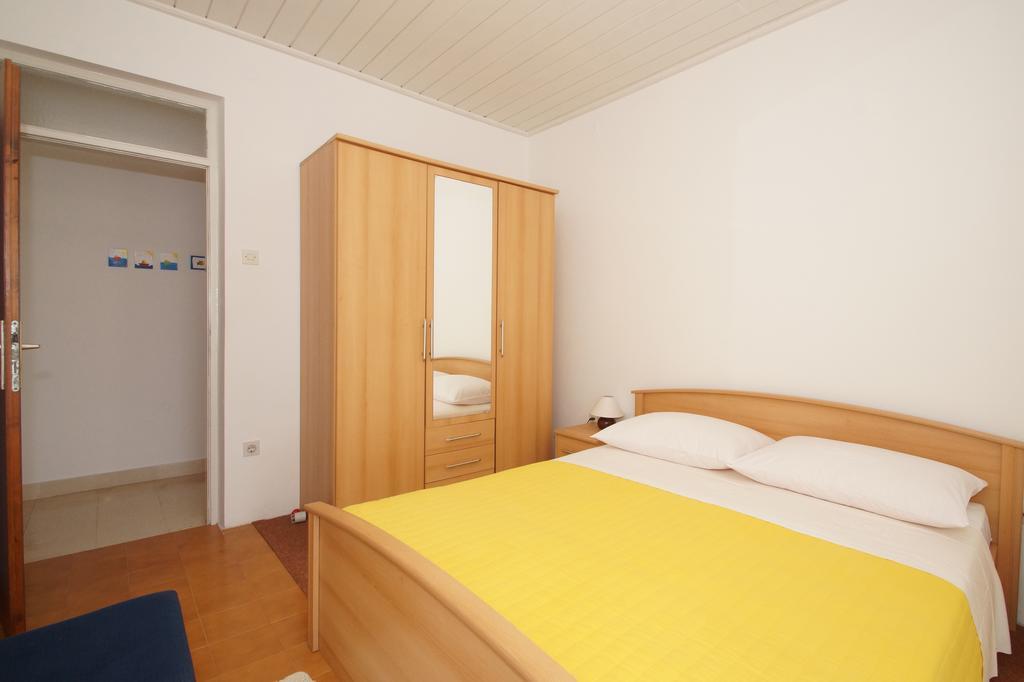Apartments Bisko Prizba Pokoj fotografie